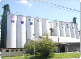 大潟村のシンボル、カントリーエレベーター